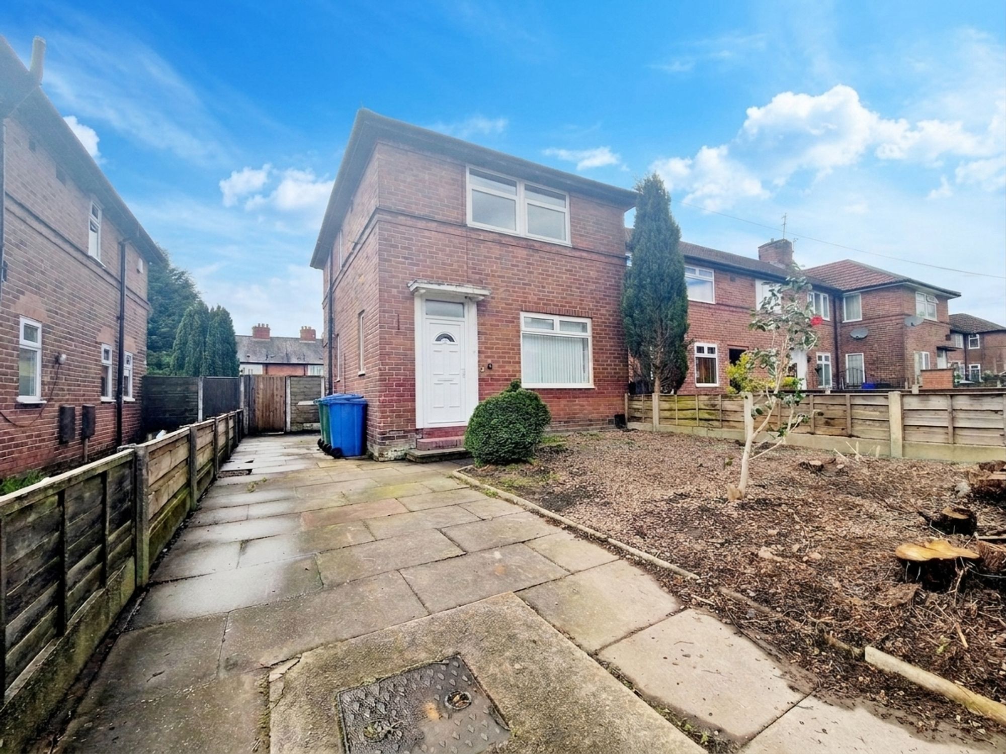 3-bed house on 9 Halliday Road, Manchester, £1,295/mo