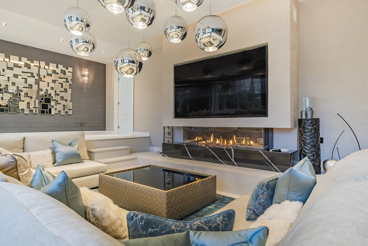 7 bedroom detached house for sale 0