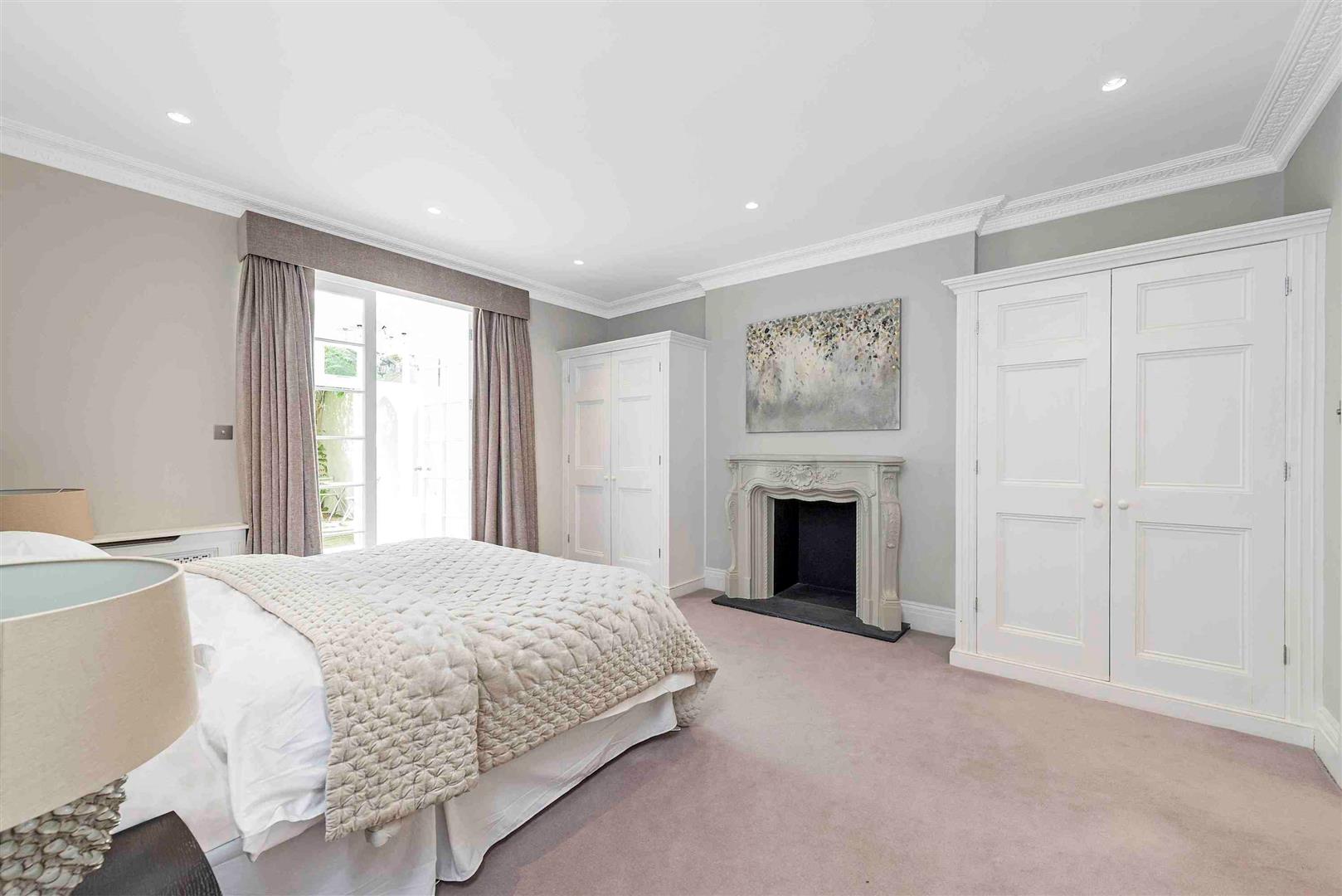 Flat 1, 25 Eaton Place, London photo 4