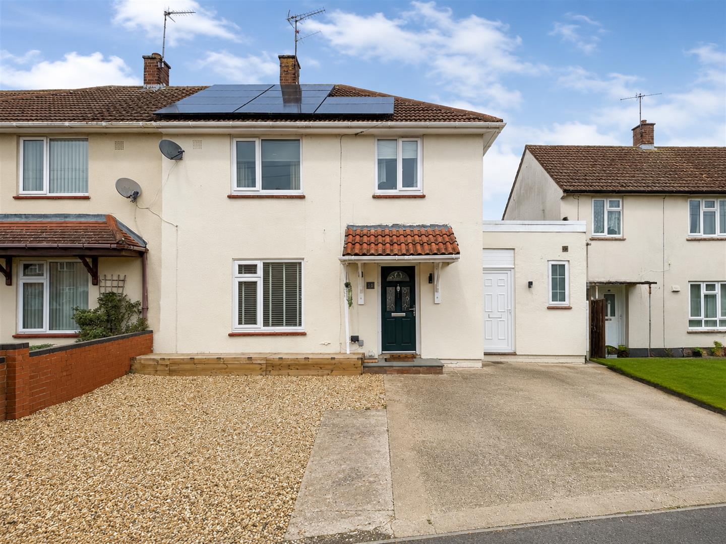 14, Chelveston Drive, Corby photo 2