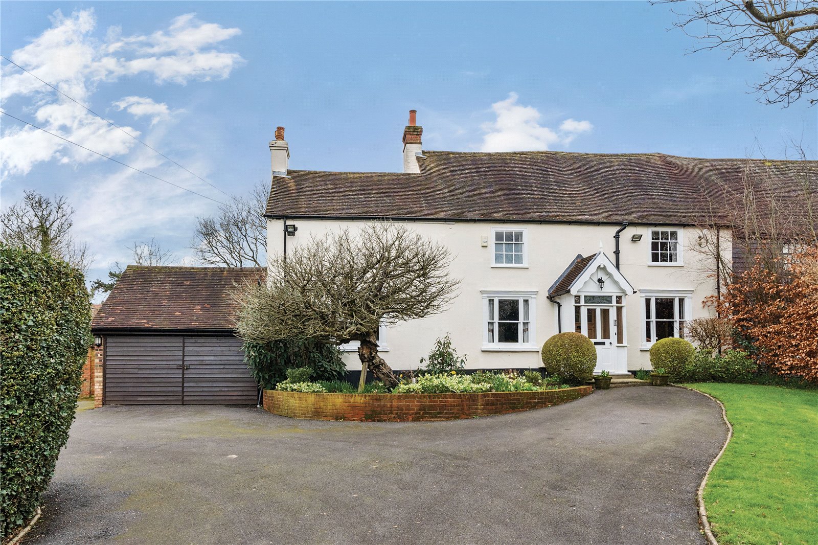5 bedroom detached house for sale 0
