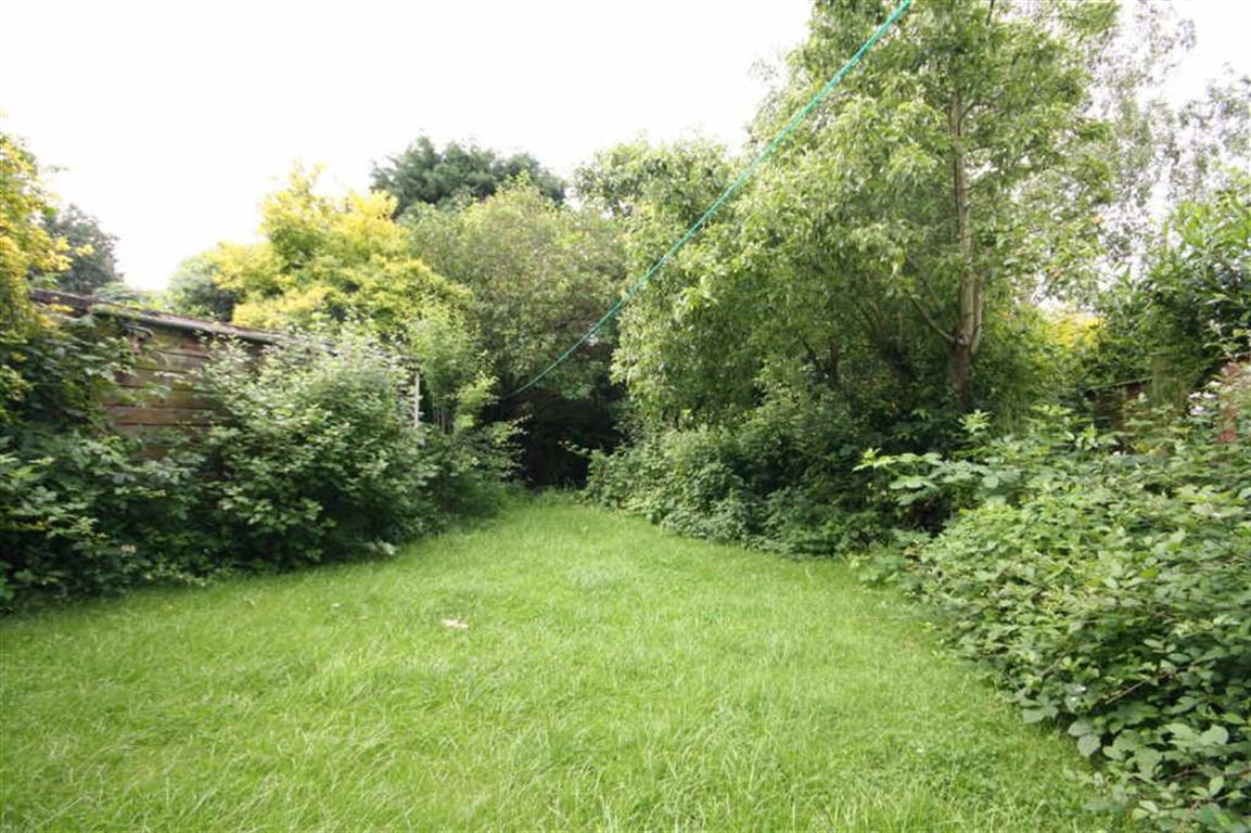 Free property report 4 The Island, Steeple Claydon, MK18 2NU Chimnie