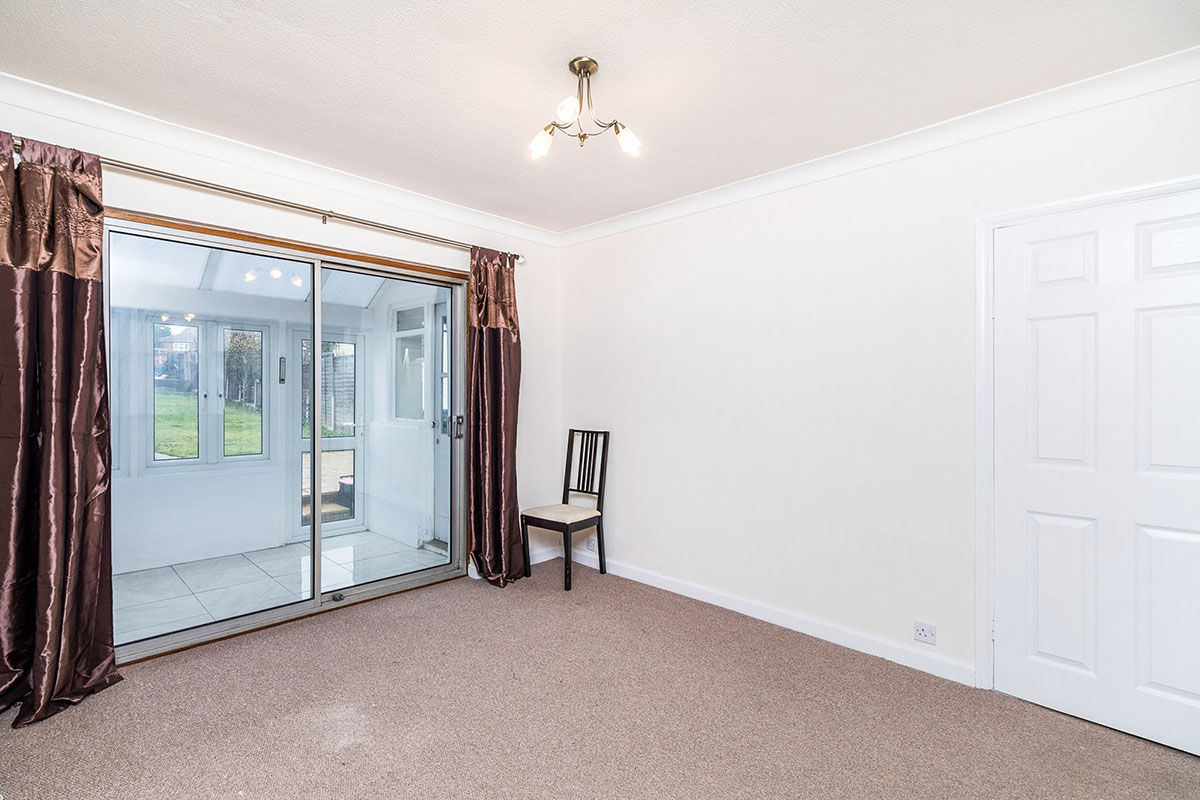 Photos of Rochester Road, Gravesend DA12 46588359 Zoopla