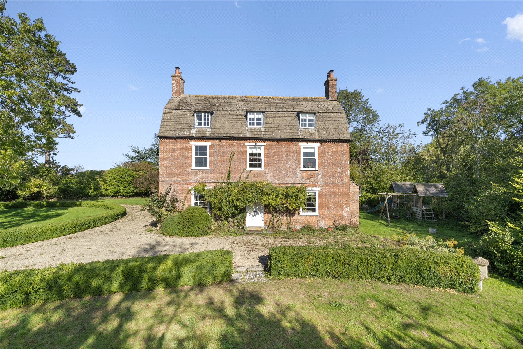 5 bedroom detached house for sale 0