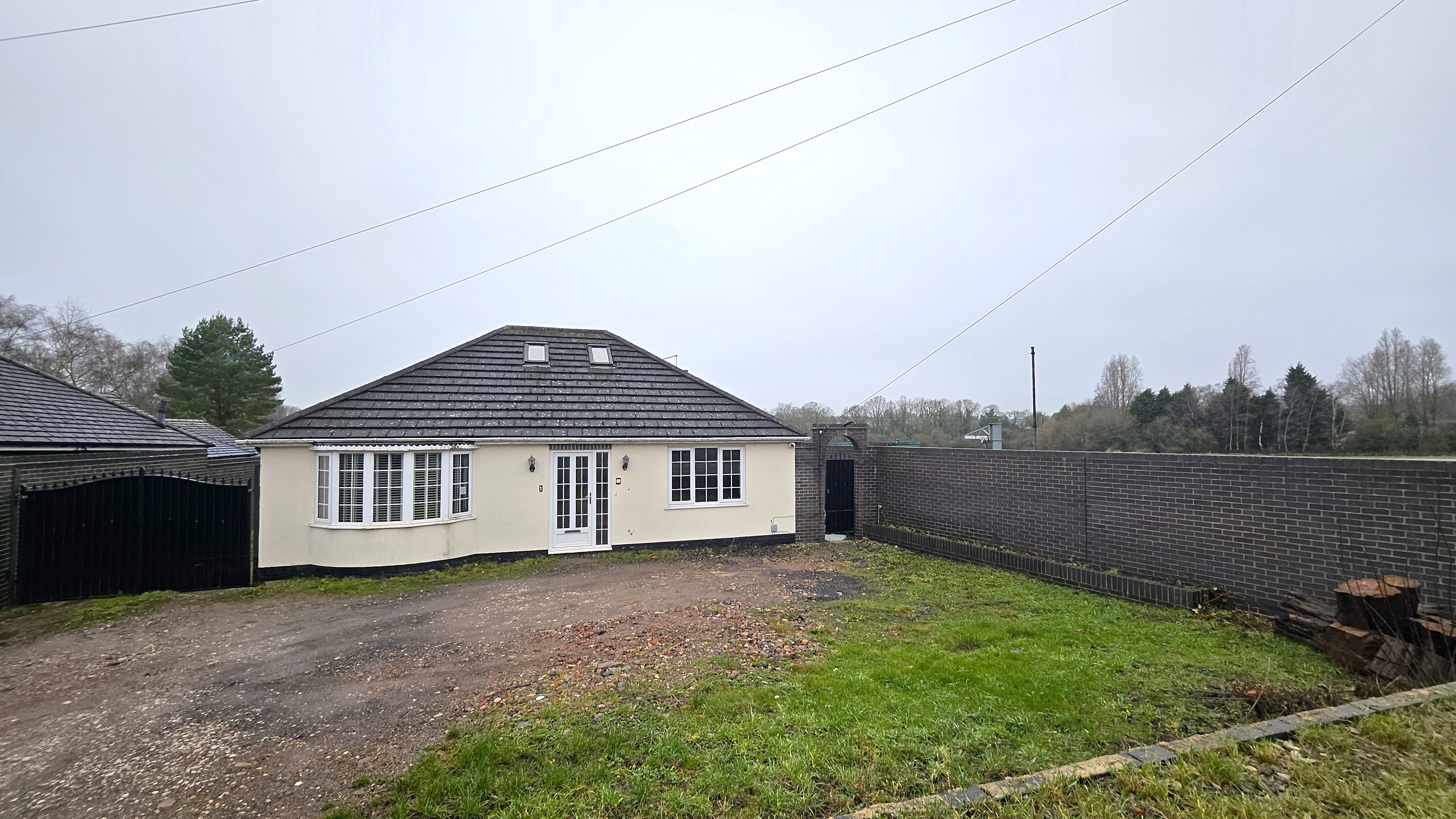 82, Donisthorpe Lane, Swadlincote photo 3
