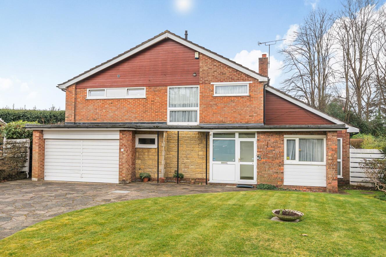 4 bedroom detached house for sale 0