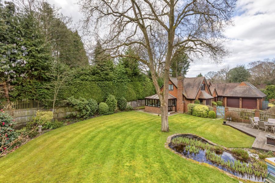 4 bedroom detached house for sale 0