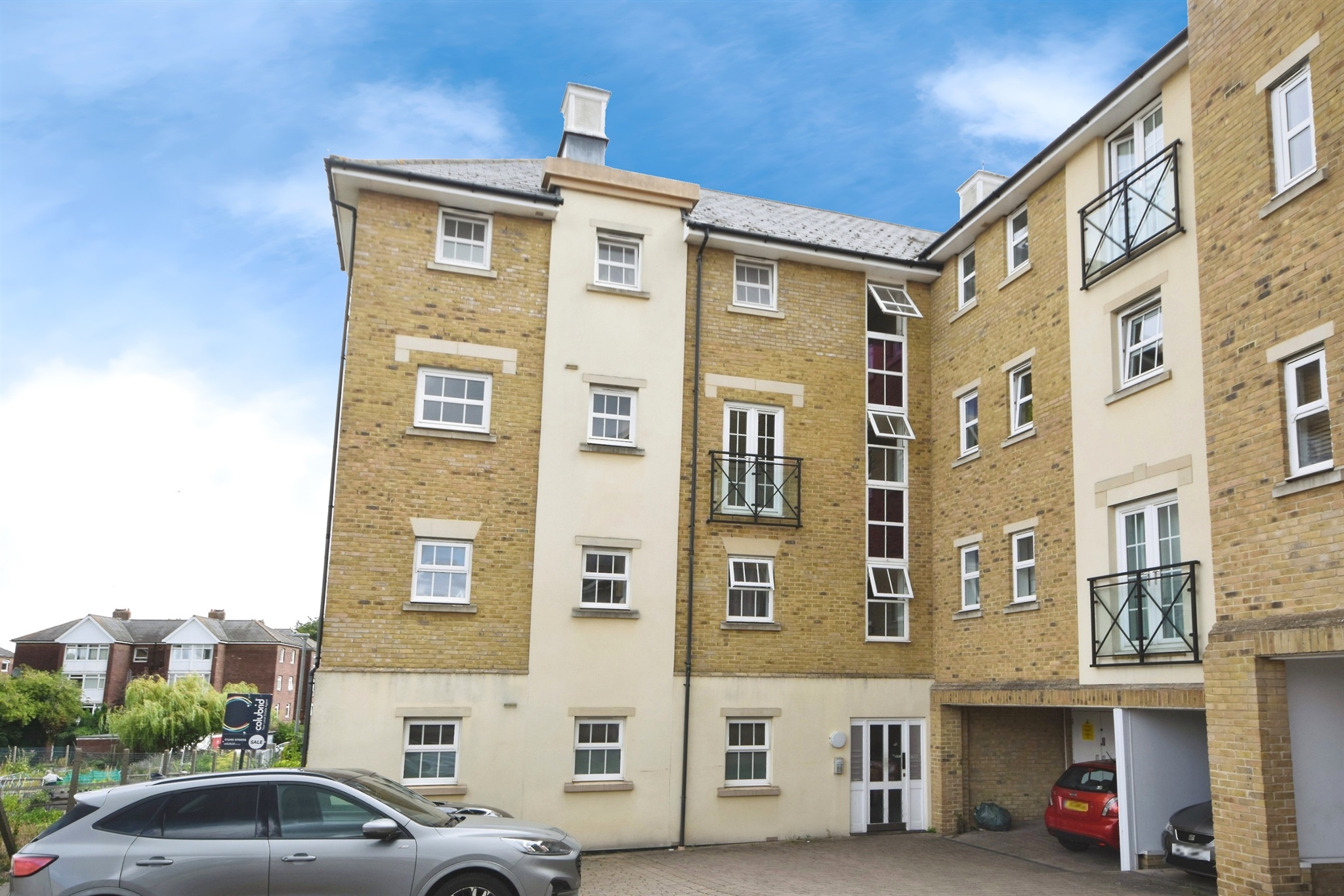 2-bed flat on 122, Chelwater, Chelmsford, £185,000