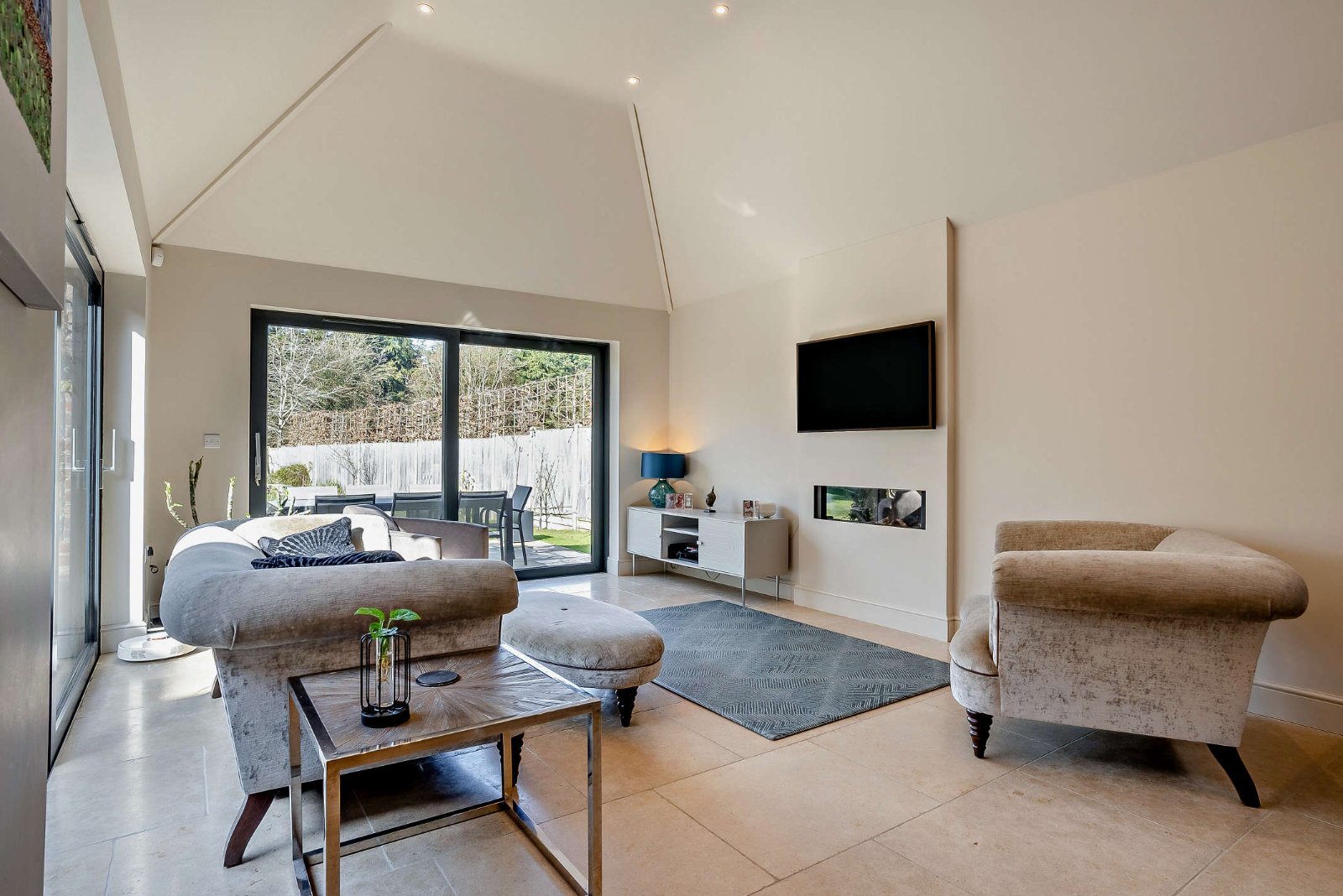 4 bedroom detached house for sale 0