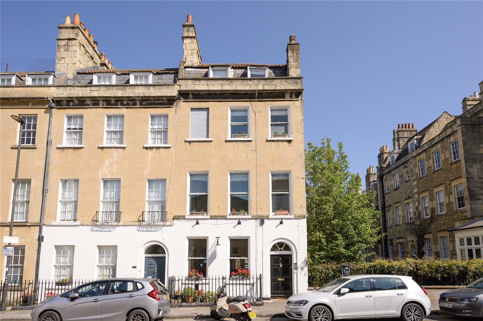 8 bedroom end terrace house for sale 0