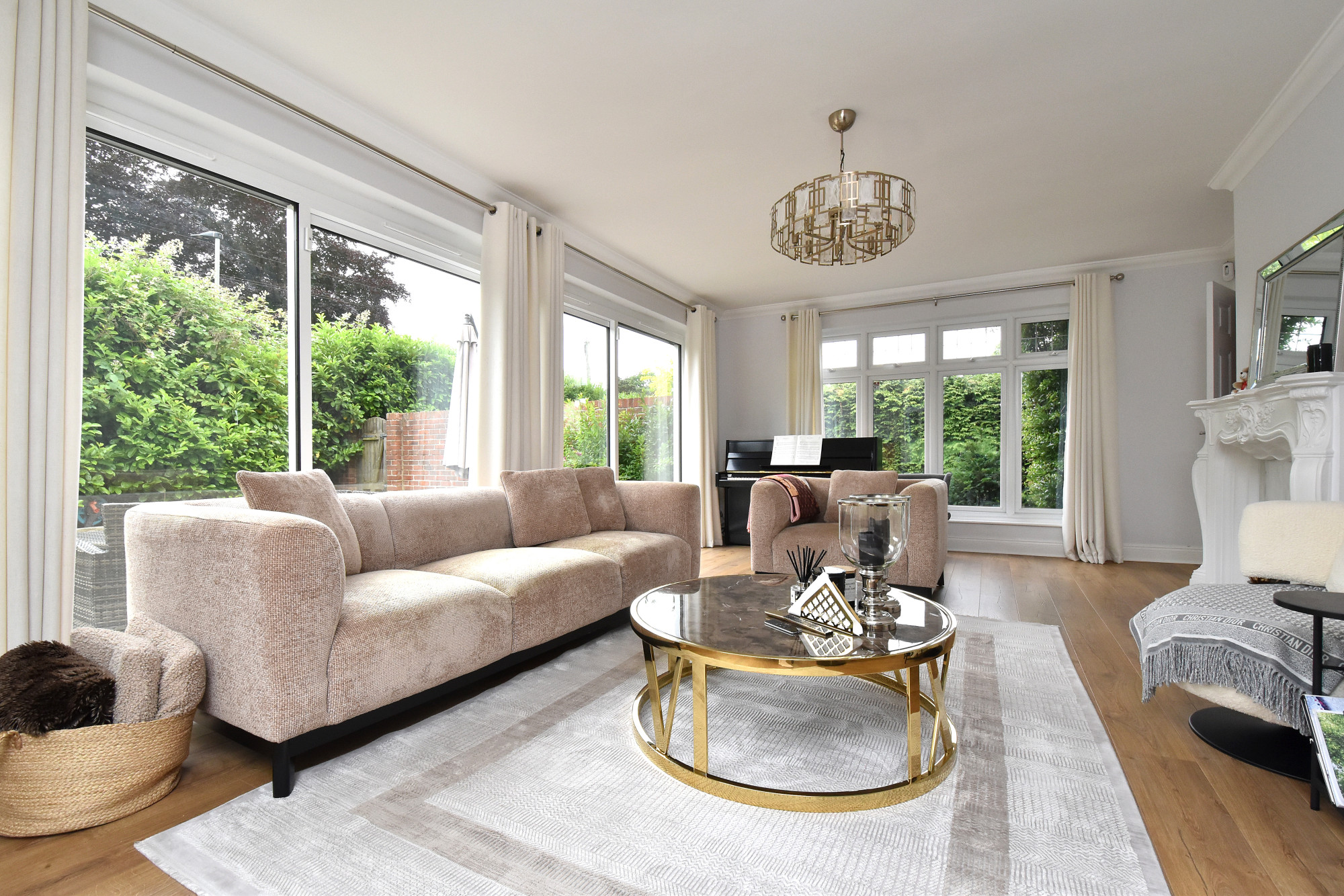 4 bedroom detached house for sale 0