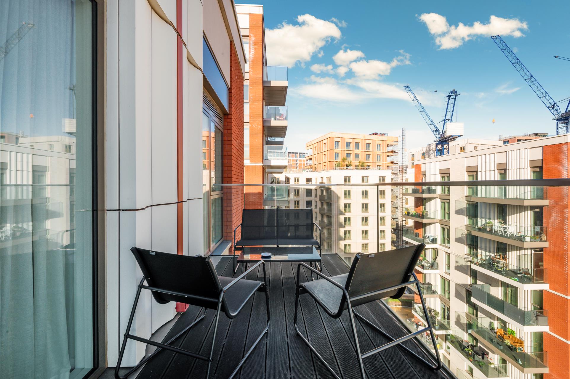 3 bedroom flat for sale 0