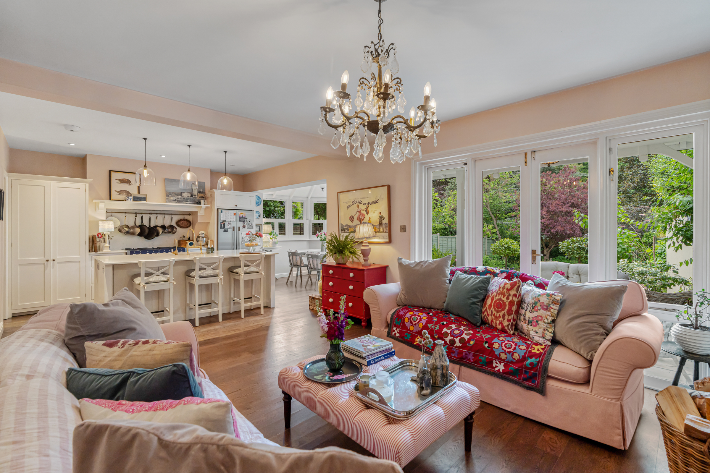 4 bedroom cottage for sale 0