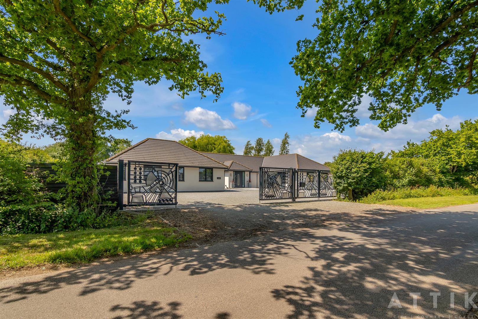 Lakeside, Ringsfield Road, Beccles photo 2