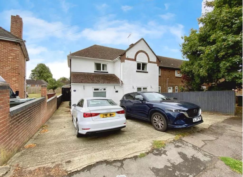 11 HILTON ROAD, Banbury, Banbury photo 2