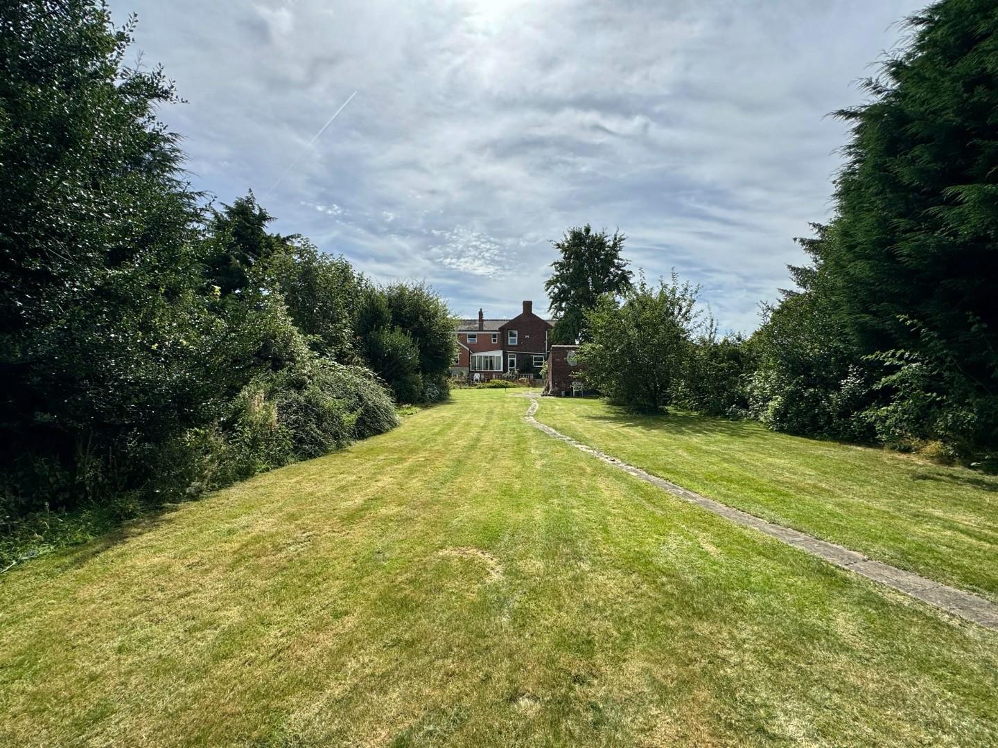 35, Doncaster Road, Barnsley photo 4