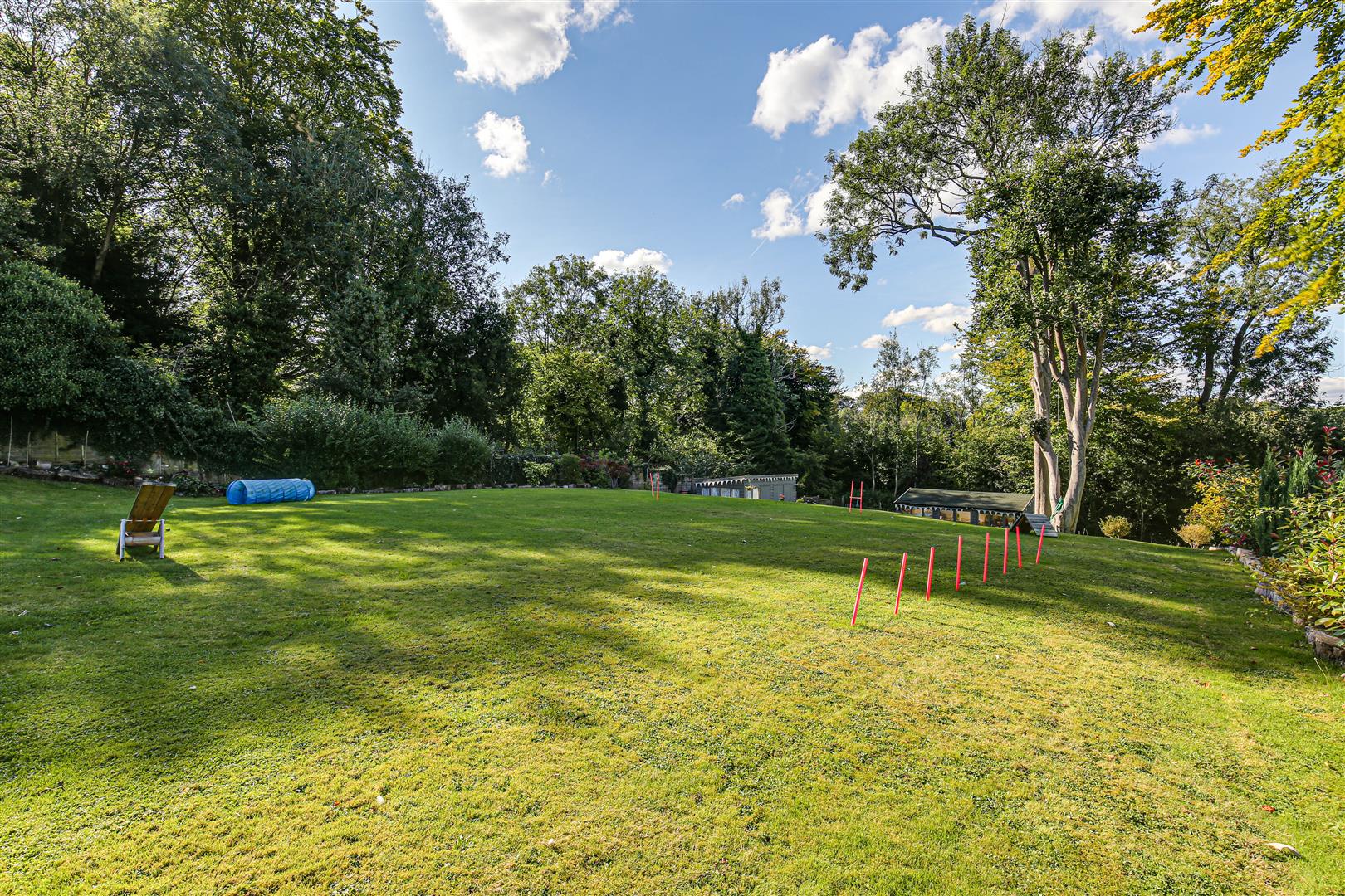 5 bedroom detached house for sale 0