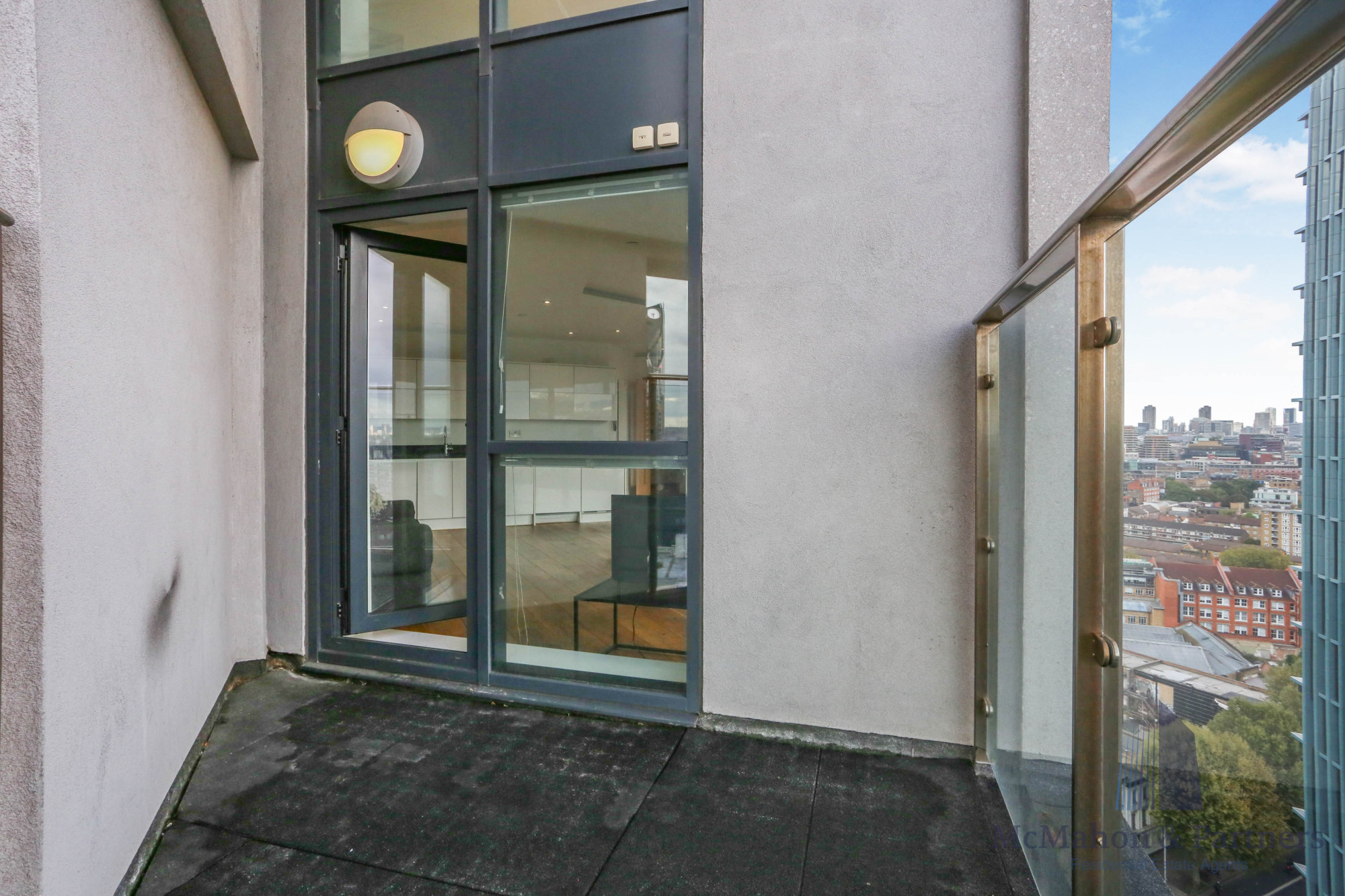 3 bedroom flat for sale 0