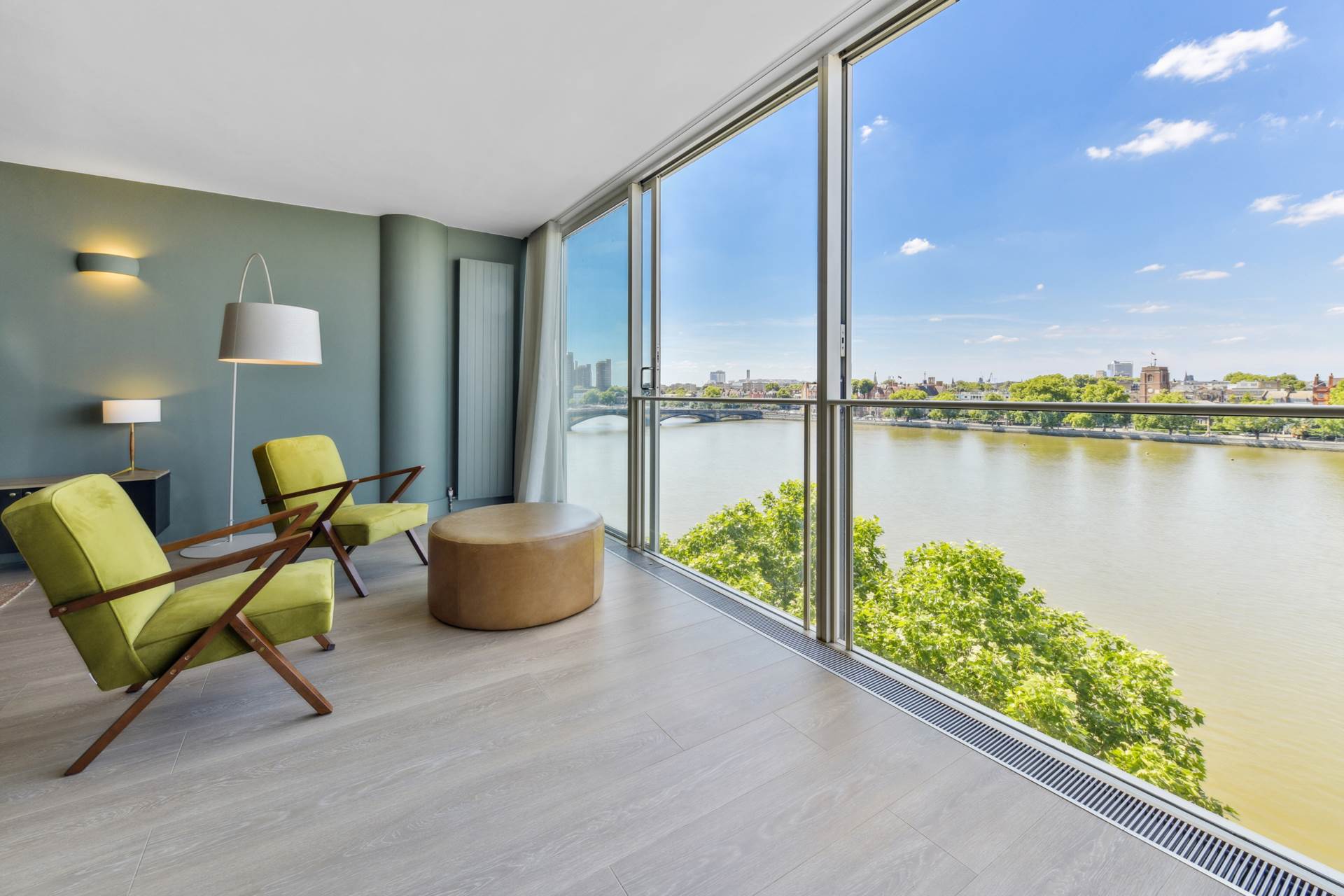 2 bedroom flat for sale 0