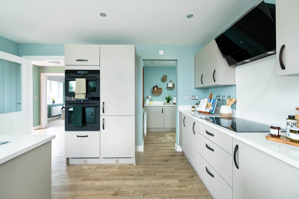 Property 3 of 12. An Adjoining Utility Area Means You Don't Need To Compromise On Space