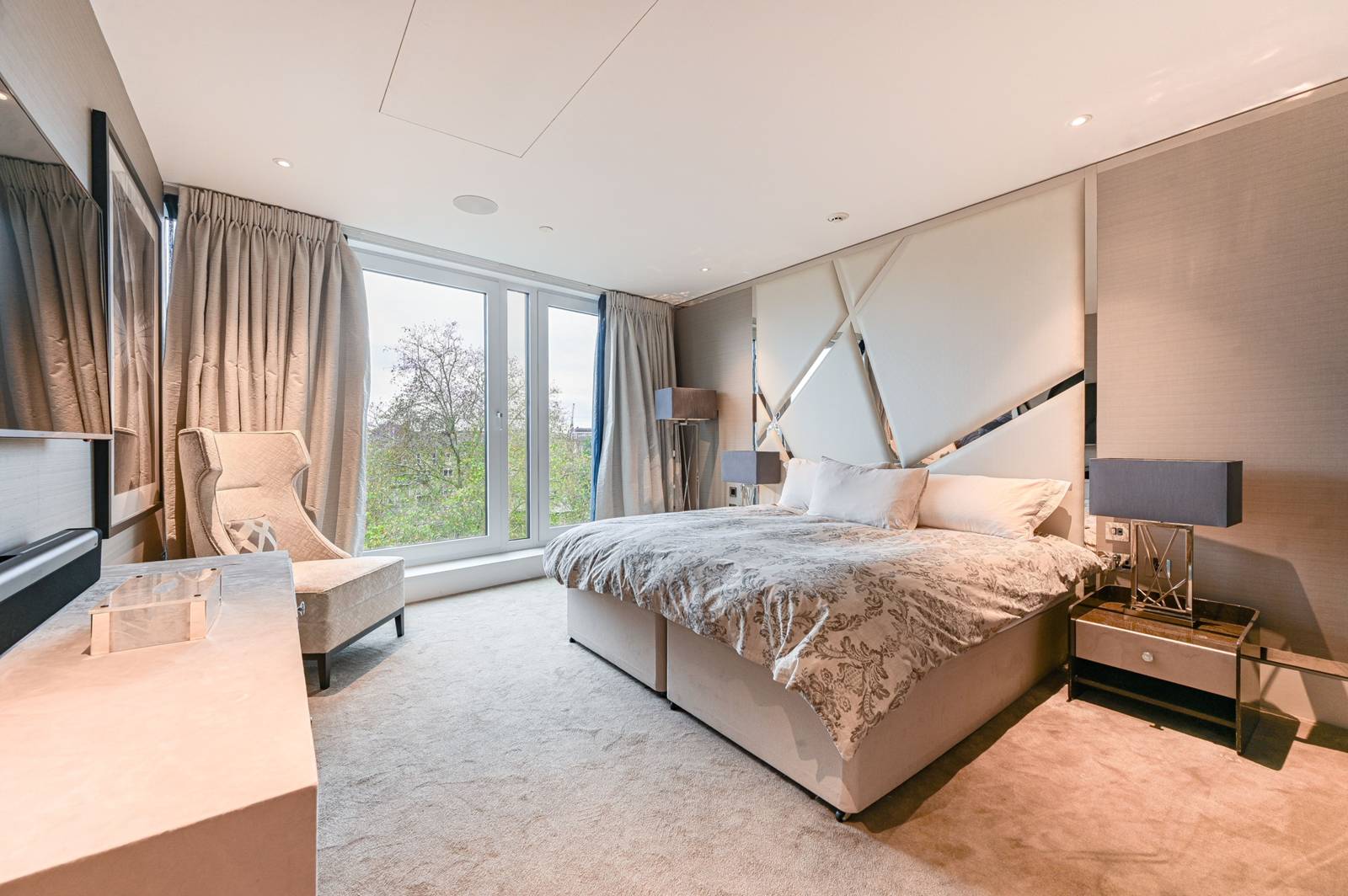 2 bedroom flat for sale 0