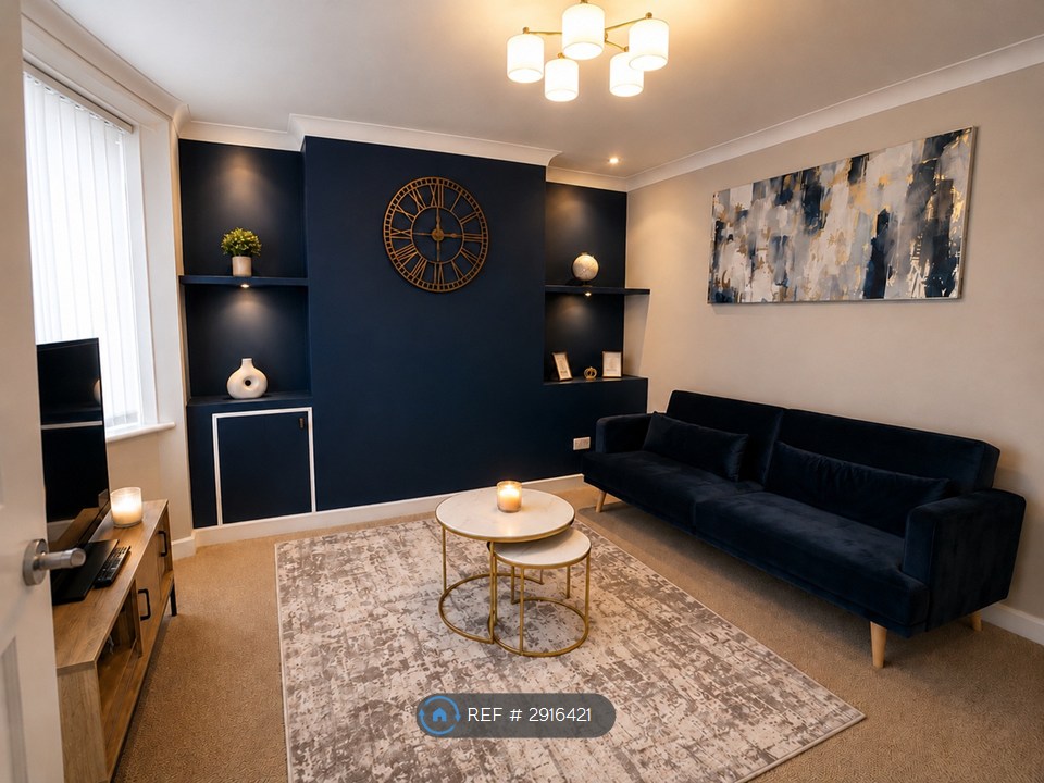 4-bed house on Fairfax Road, Bridgwater, £4,250/mo