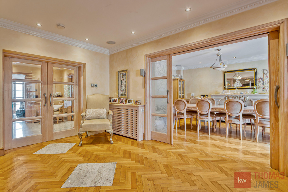 9, Greenbrook Avenue, Barnet photo 4