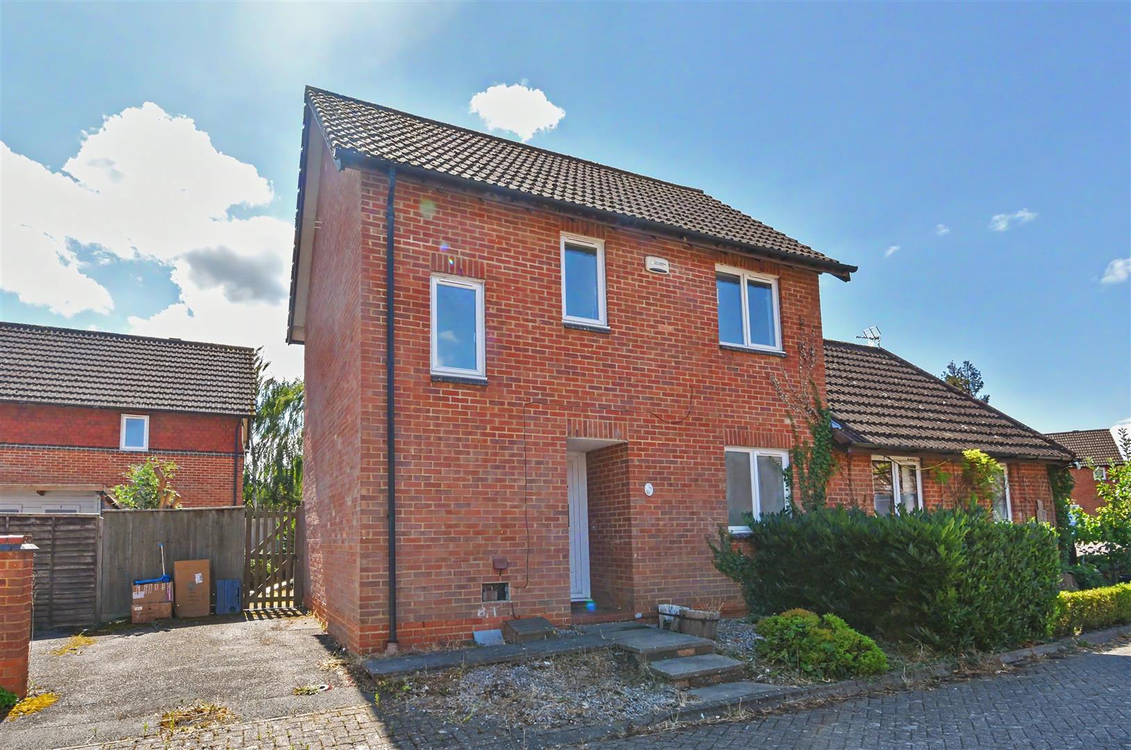 15, Glebe Close, Milton Keynes photo 3