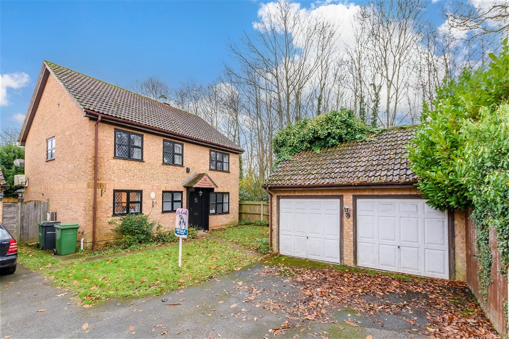 Briar Fields Weavering, Maidstone photo 2