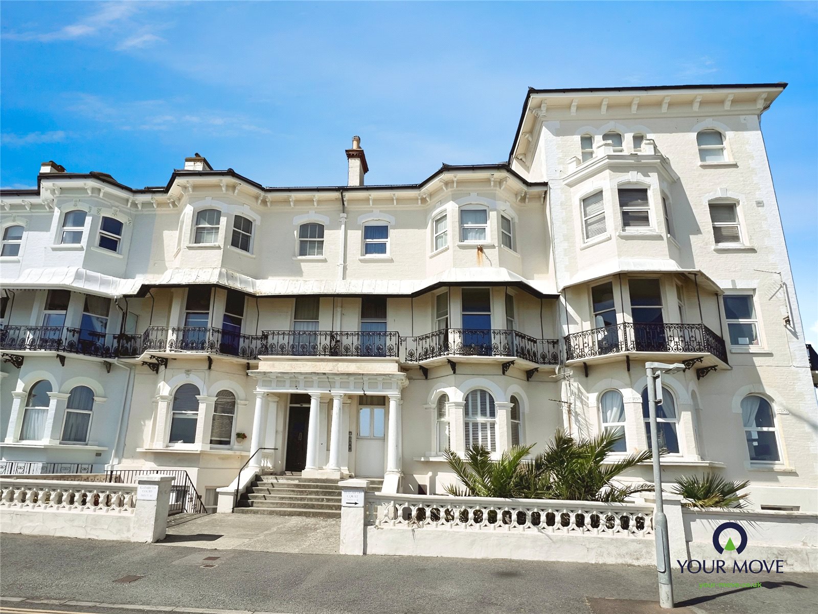 2-bed flat on Flat 15, Elizabeth Courtn,, Park Terrace, West Sussex, £130,000