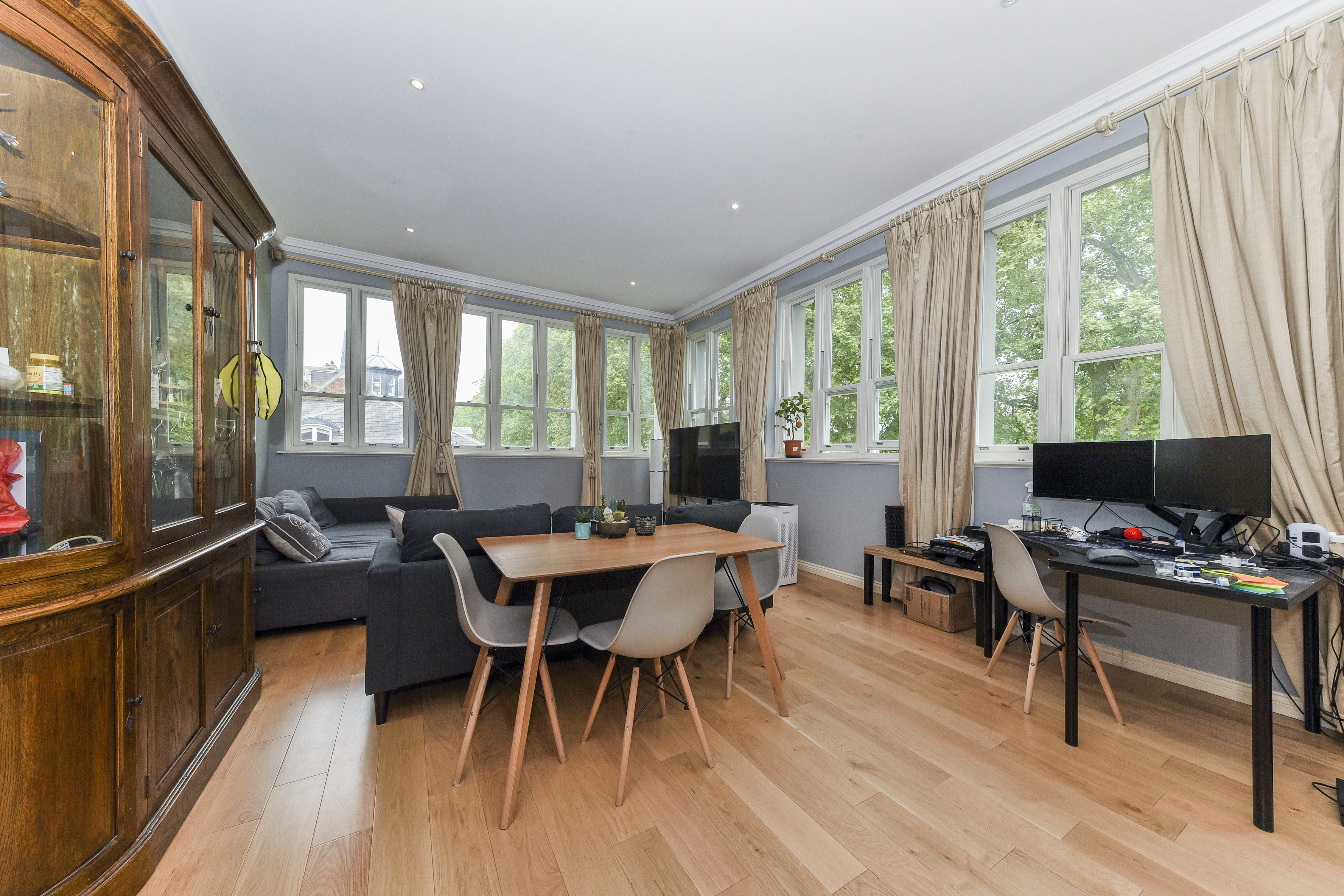 3 bedroom new flat for sale 0