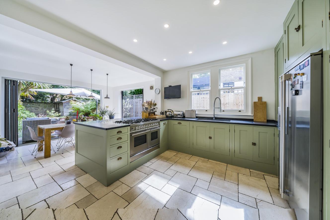 4 bedroom terraced house for sale 0