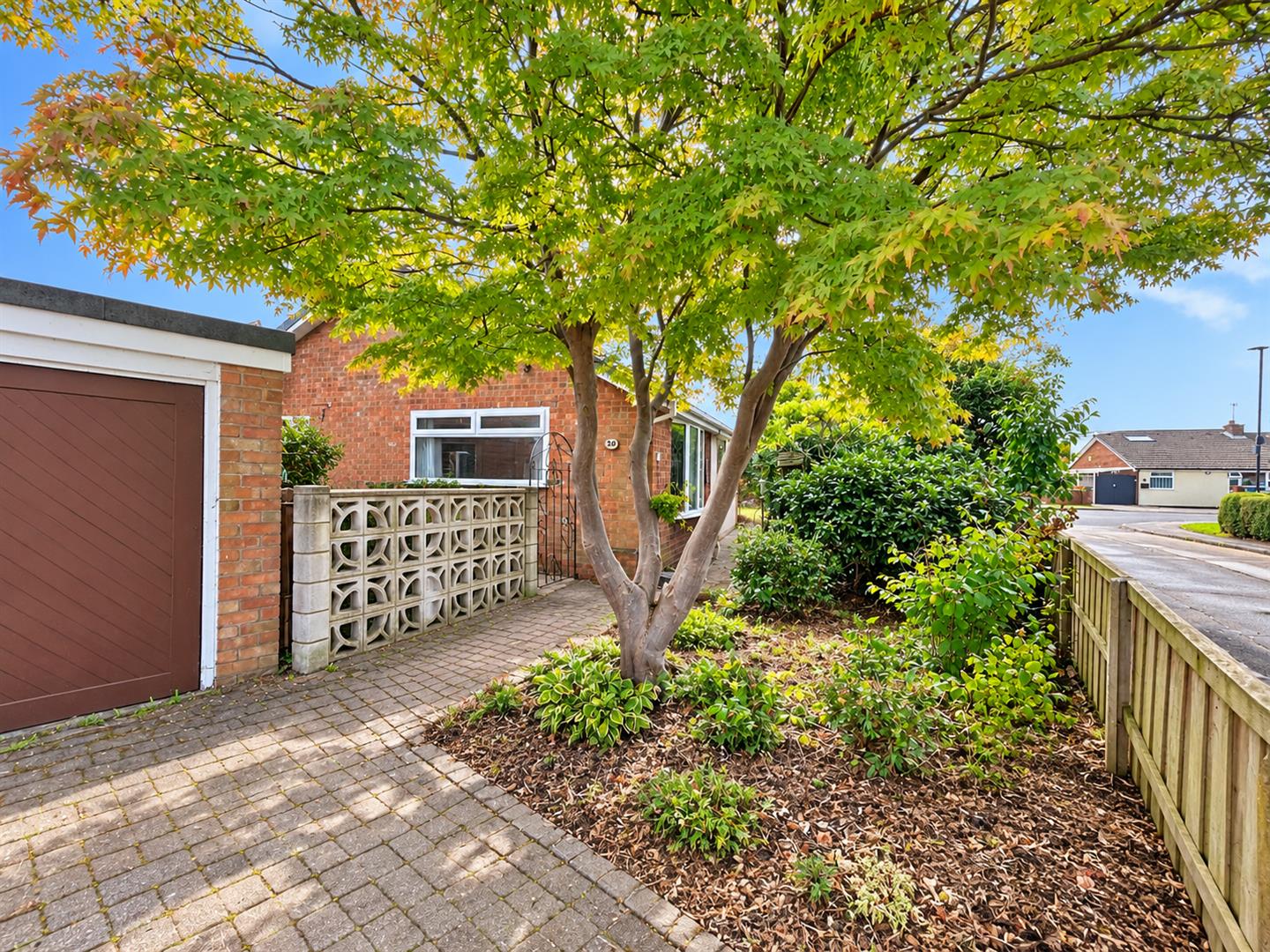 3 bed detached bungalow for sale