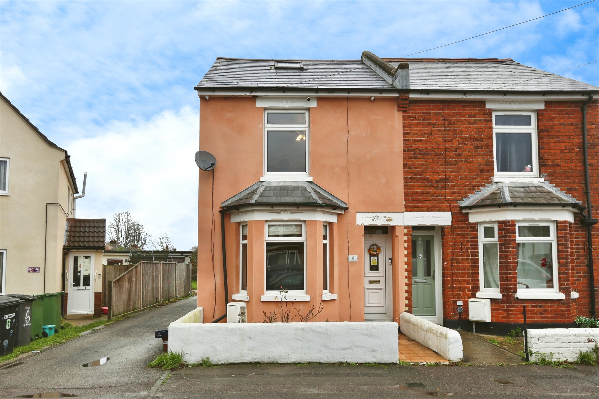4, St. Johns Road, Eastleigh photo 2