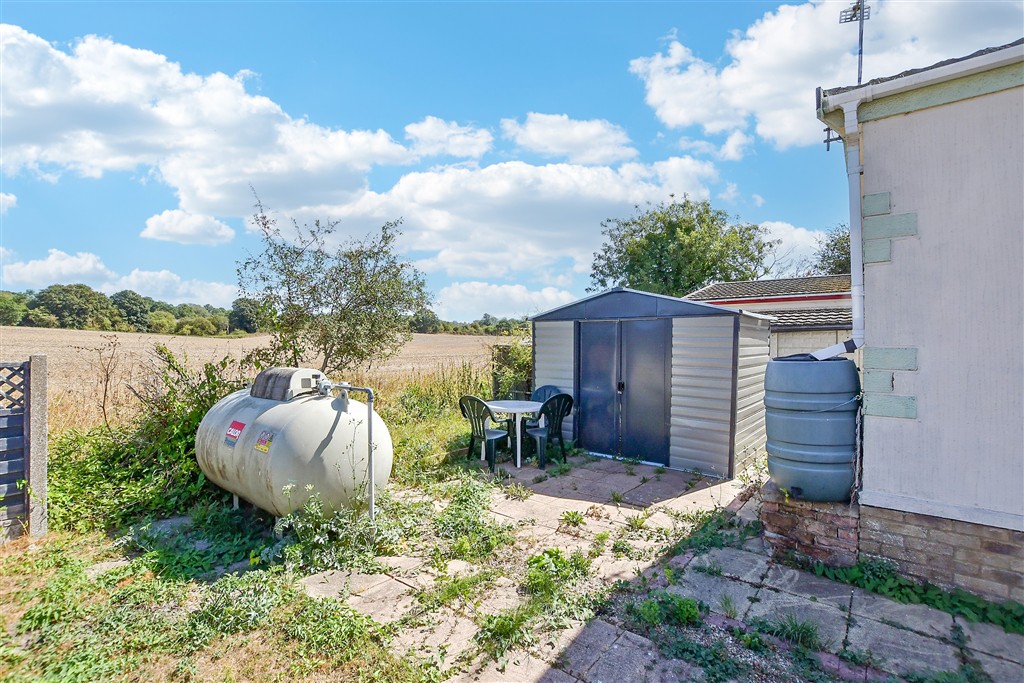 Forstal Lane Harrietsham, Maidstone photo 2