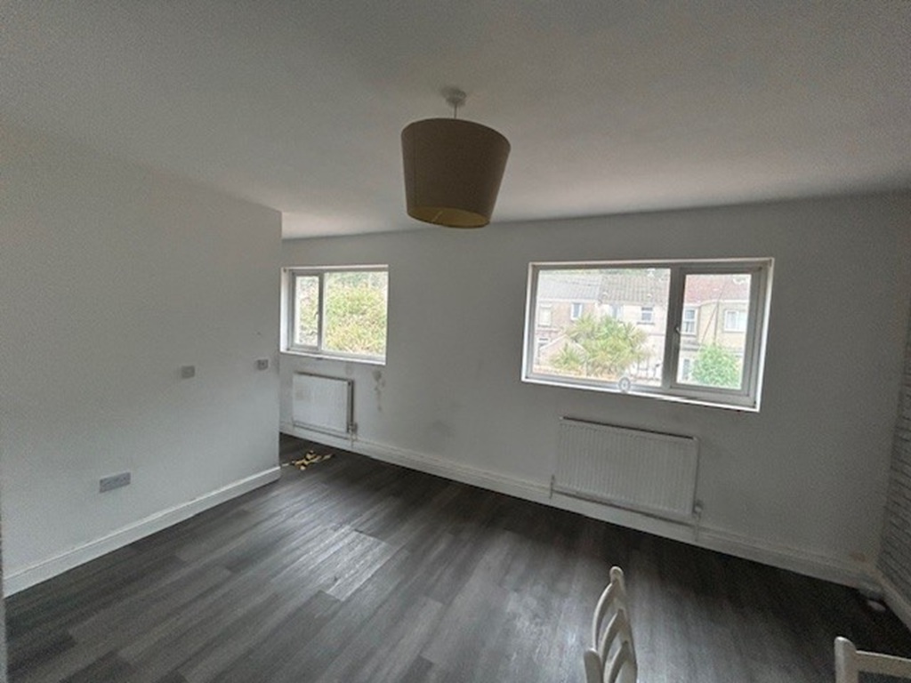51a, Hunter Street, Neath photo 5