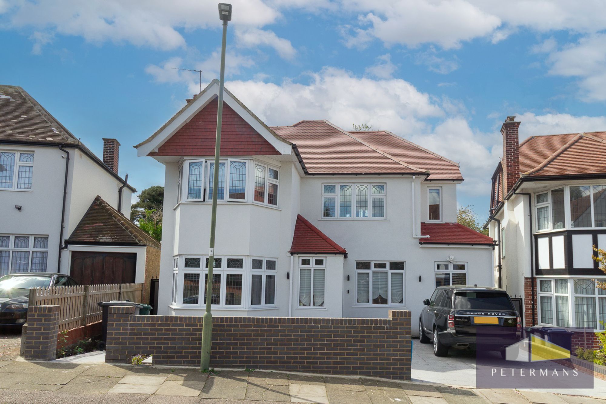 4 bedroom detached house for sale 0