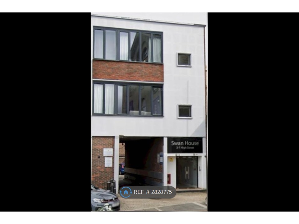 Flat, Swan House High St, Bedford photo 2