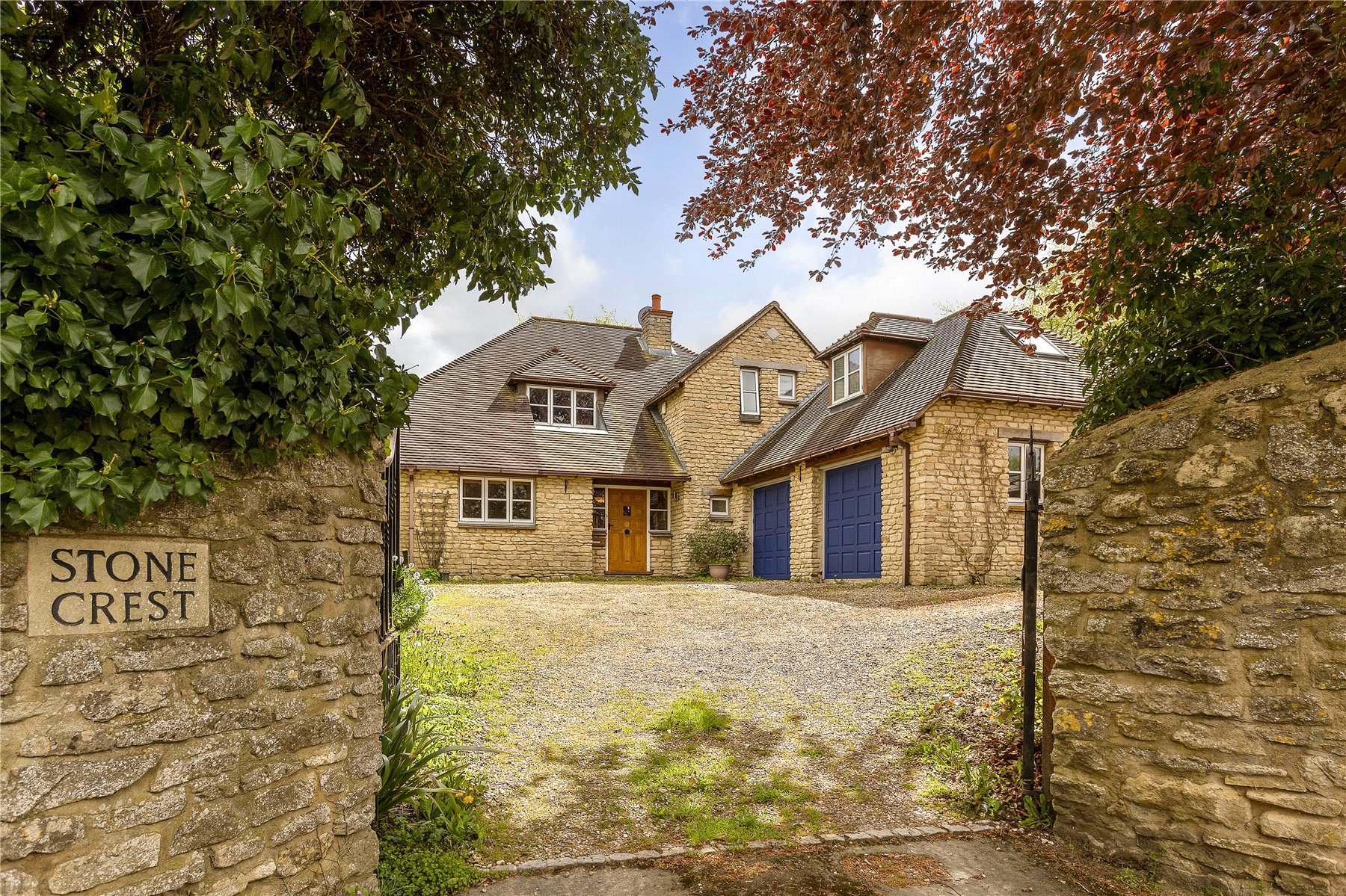 5 bedroom detached house for sale 0