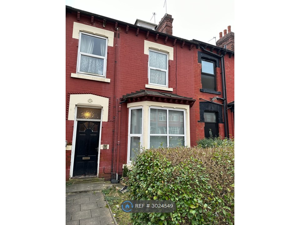 Flat, Mexborough Avenue, Leeds photo 5