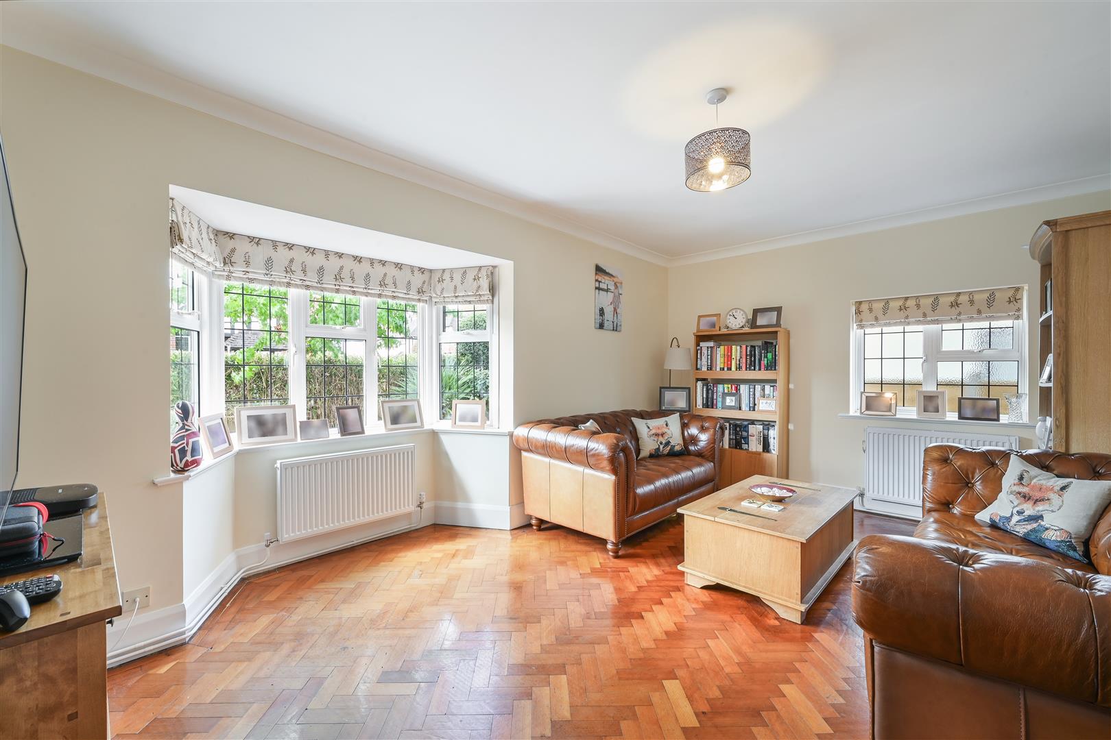 4 bedroom detached house for sale 0