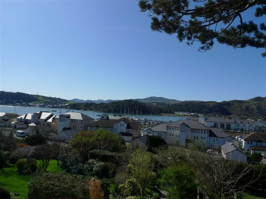 Free property report 12B, Ty Mawr Road, Deganwy, LL31 9UD Chimnie