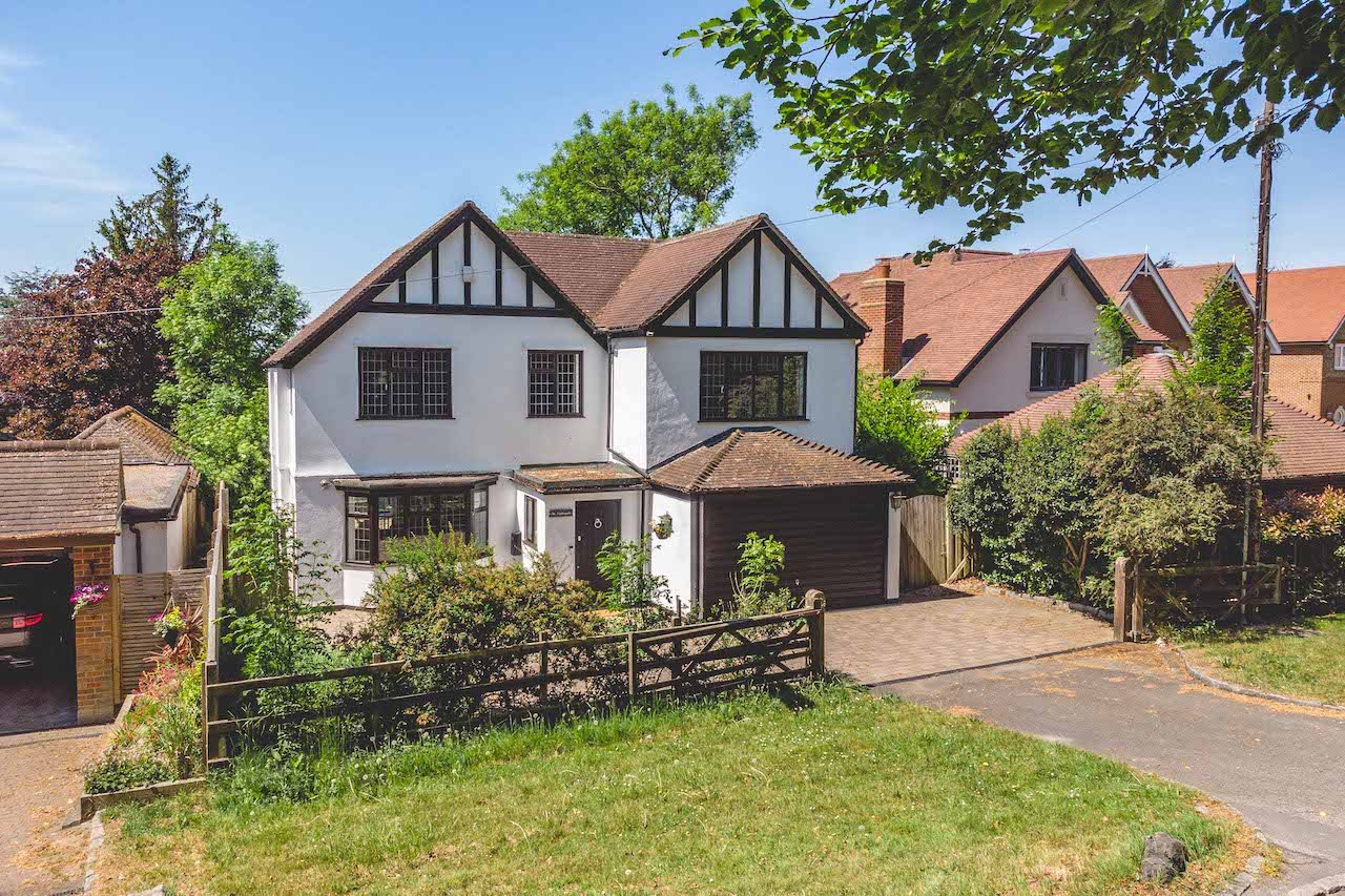 4 bedroom detached house for sale 0