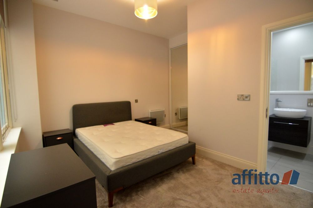 2-bed flat on Apartment 7, The Tower Building, 22 Water Street, Liverpool, £1,900/mo