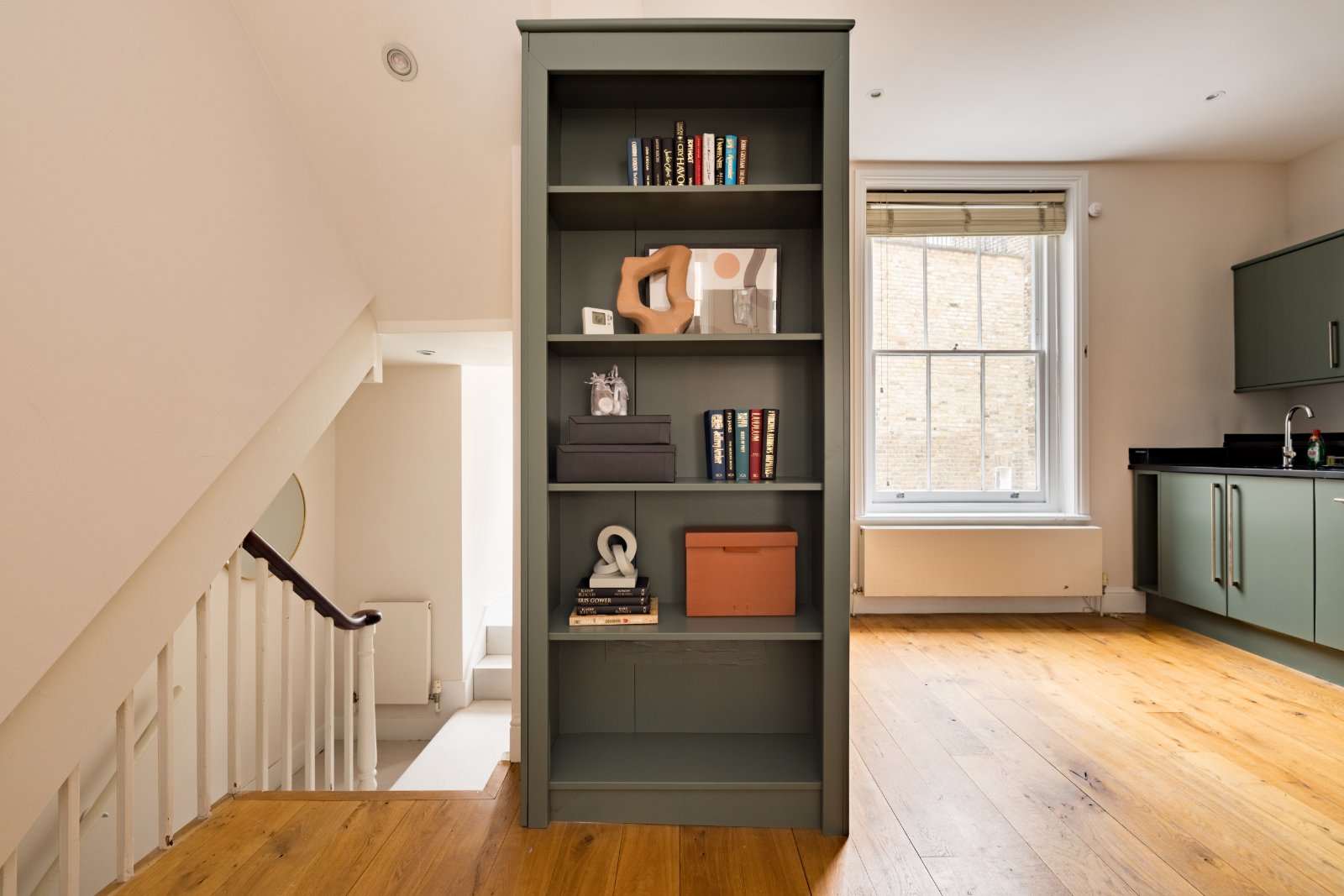 2 bedroom flat for sale 0