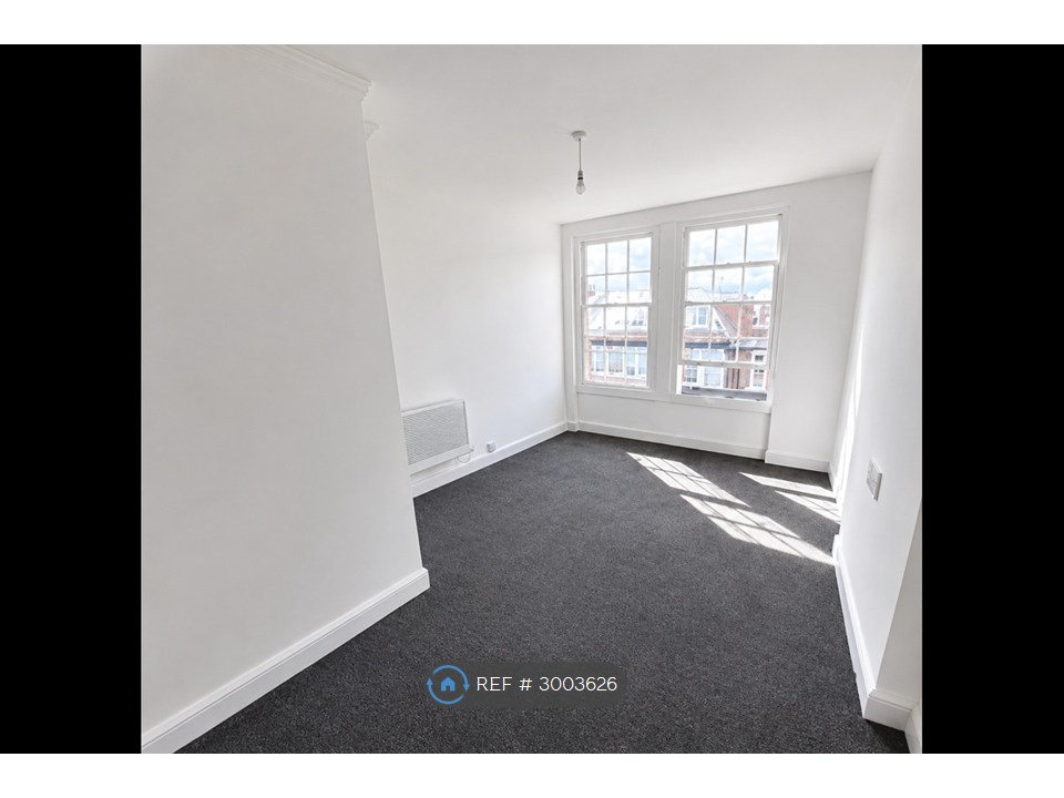 Flat, Abergele Road, Colwyn Bay photo 5