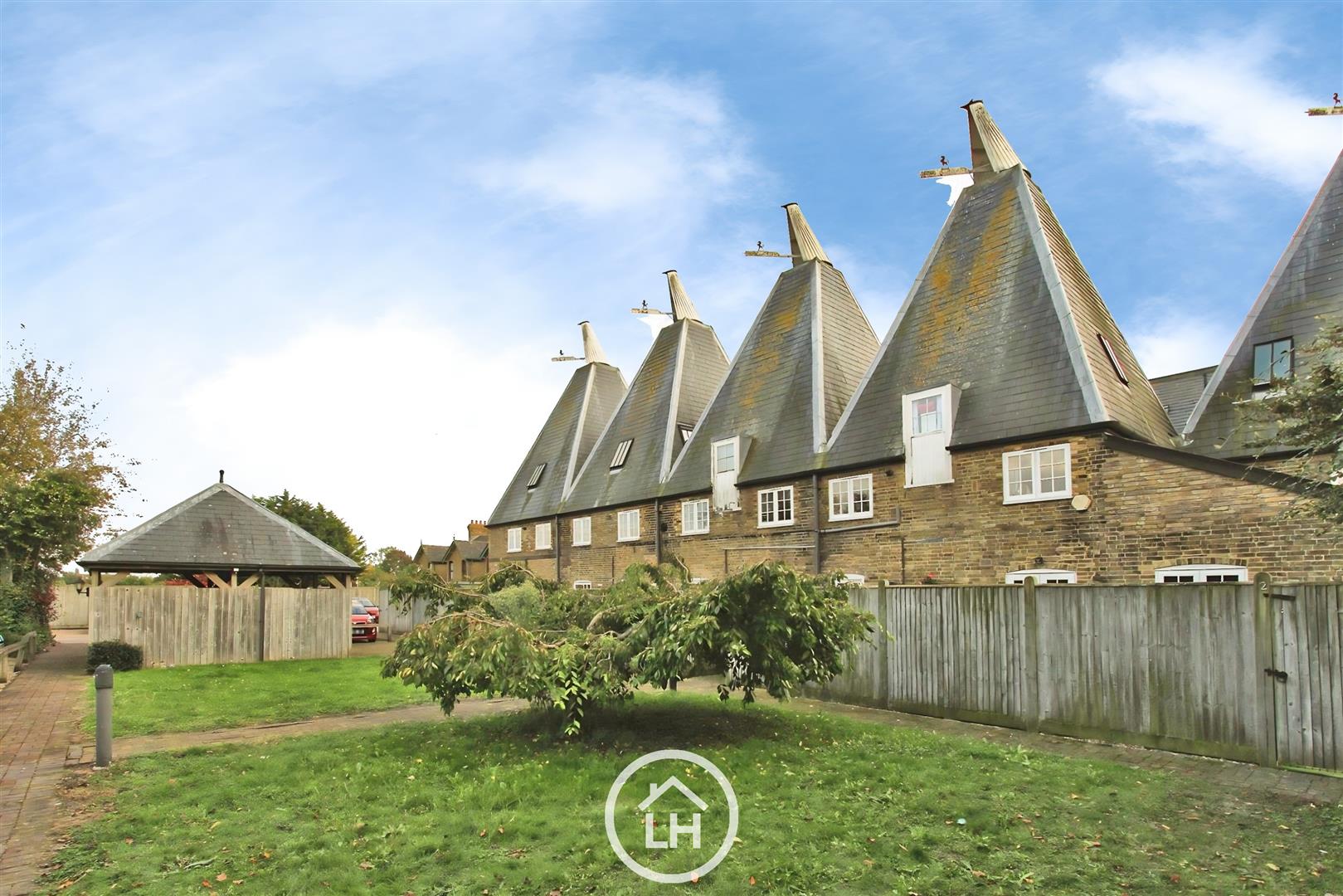 The Oast House, Flat 4, London Road, Teynham photo 3
