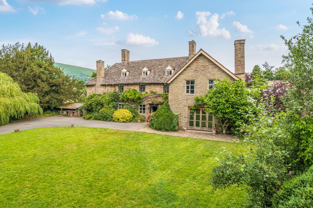7 bedroom detached house for sale 0