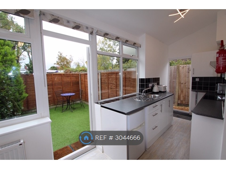 Flat A, Marlborough Hill, Harrow photo 3