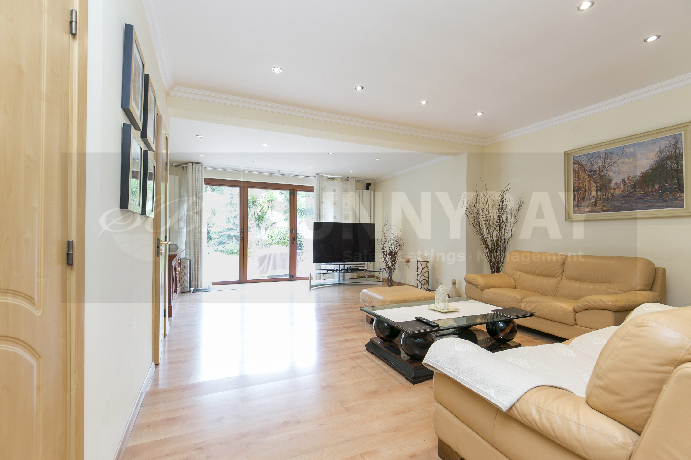 4 bedroom terraced house for sale 0